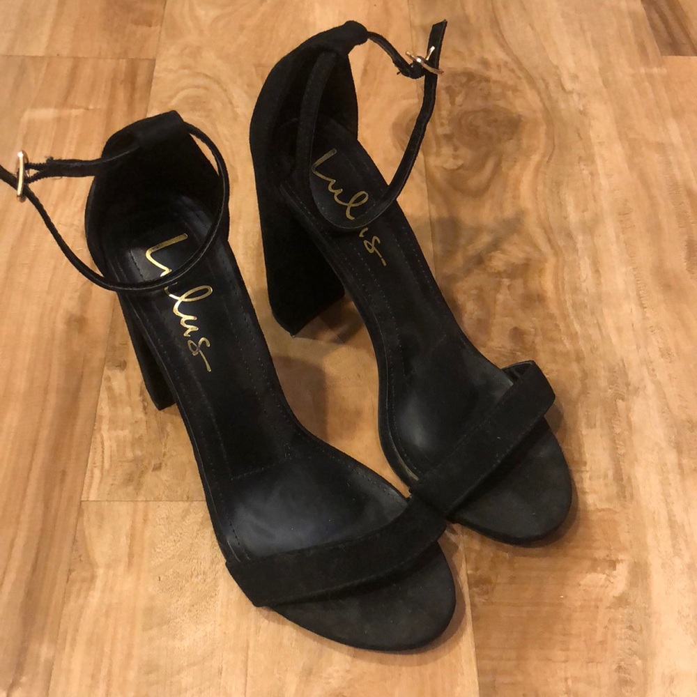 Lulus black single strap heels